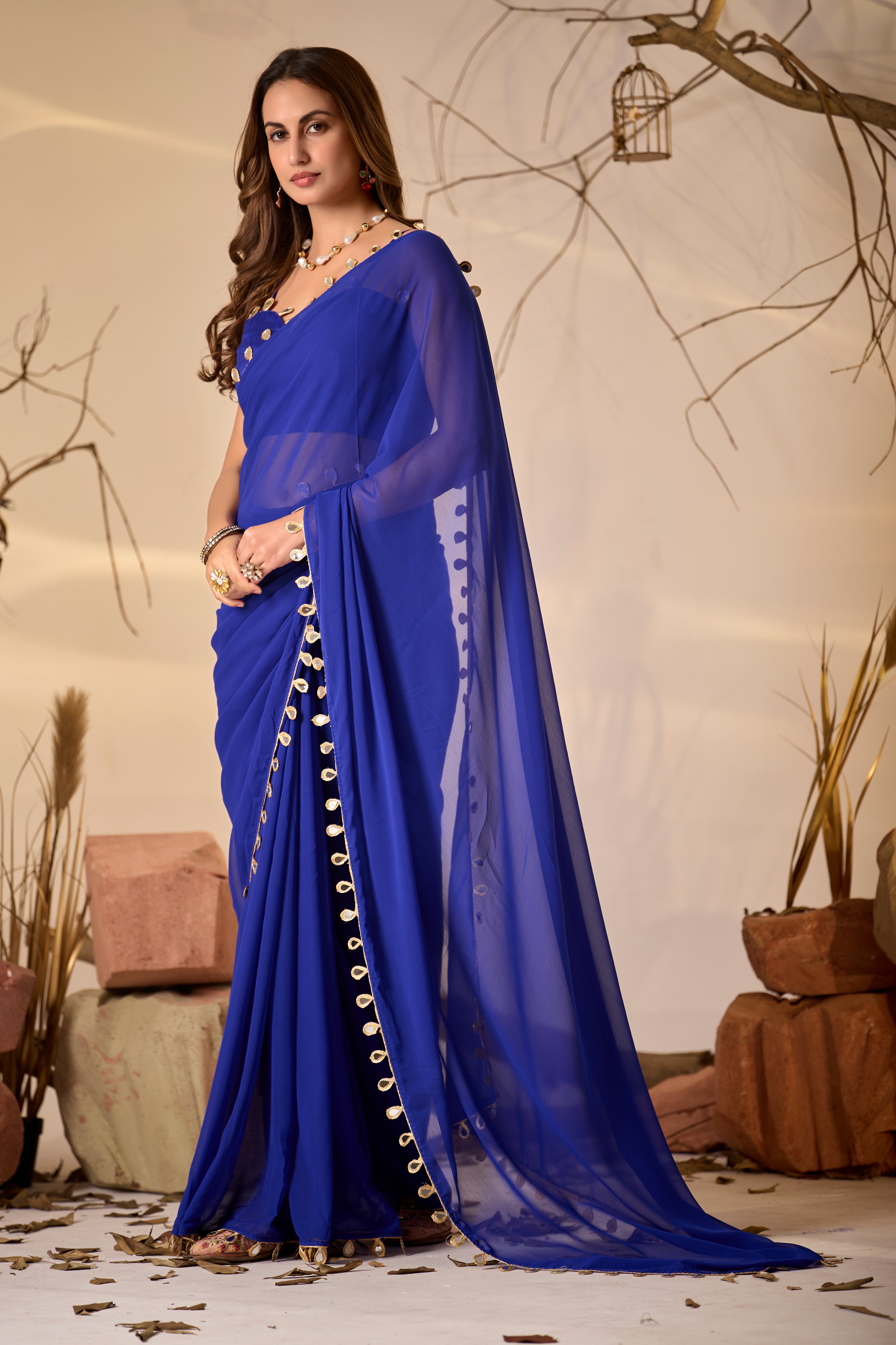 Georgette Saree with Teardrop Golden Border