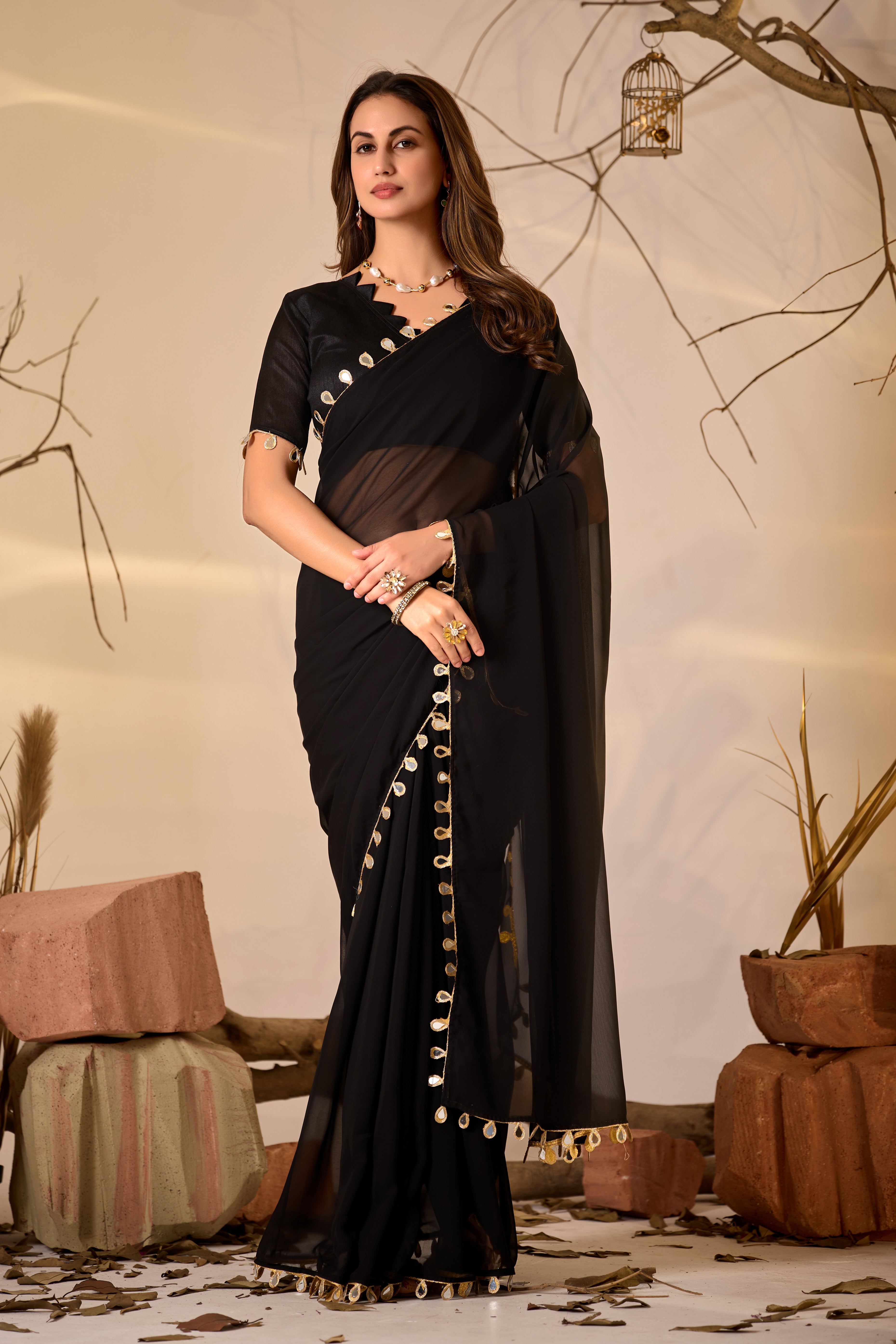 Georgette Saree with Teardrop Golden Border
