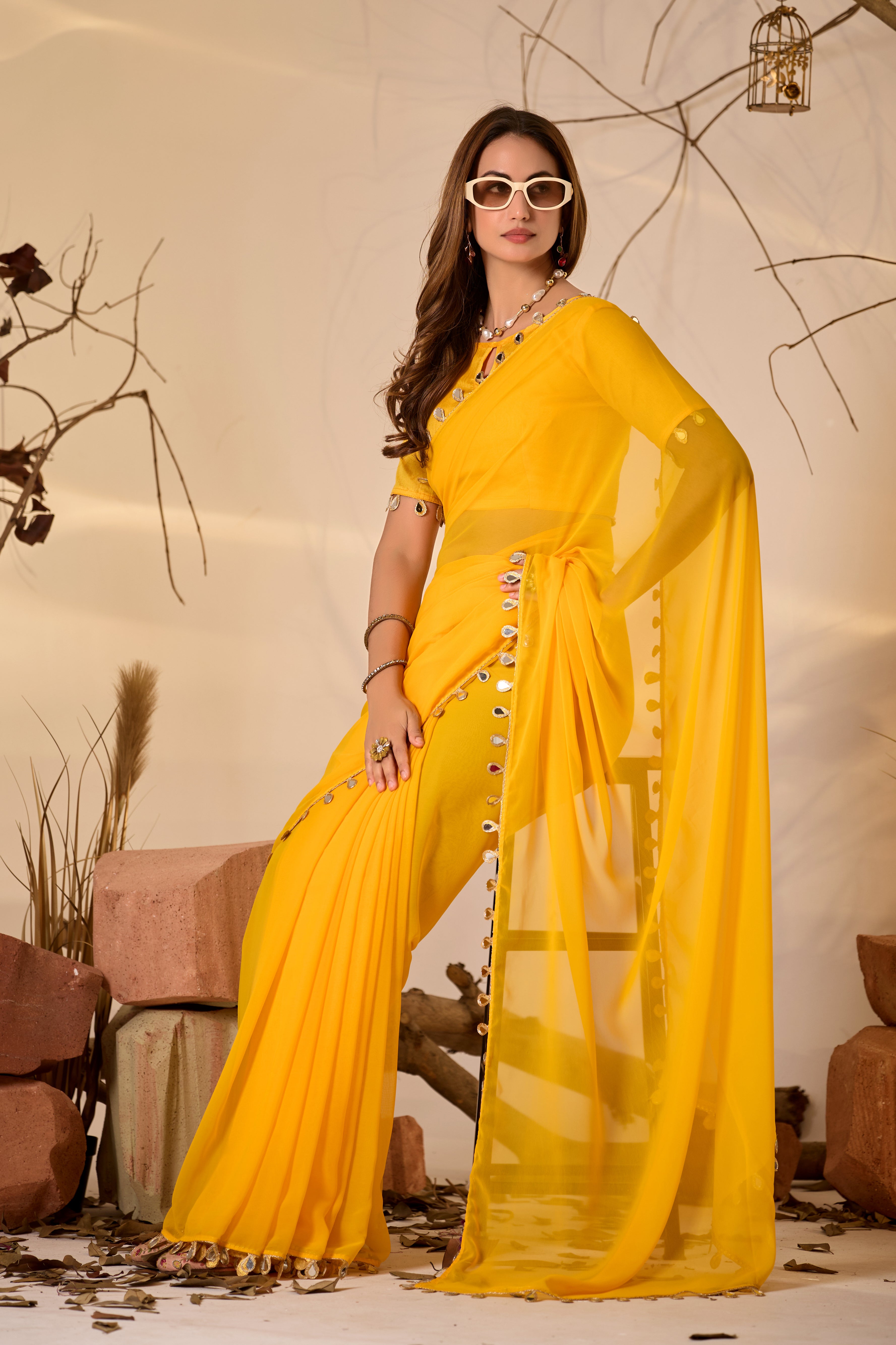 Georgette Saree with Teardrop Golden Border