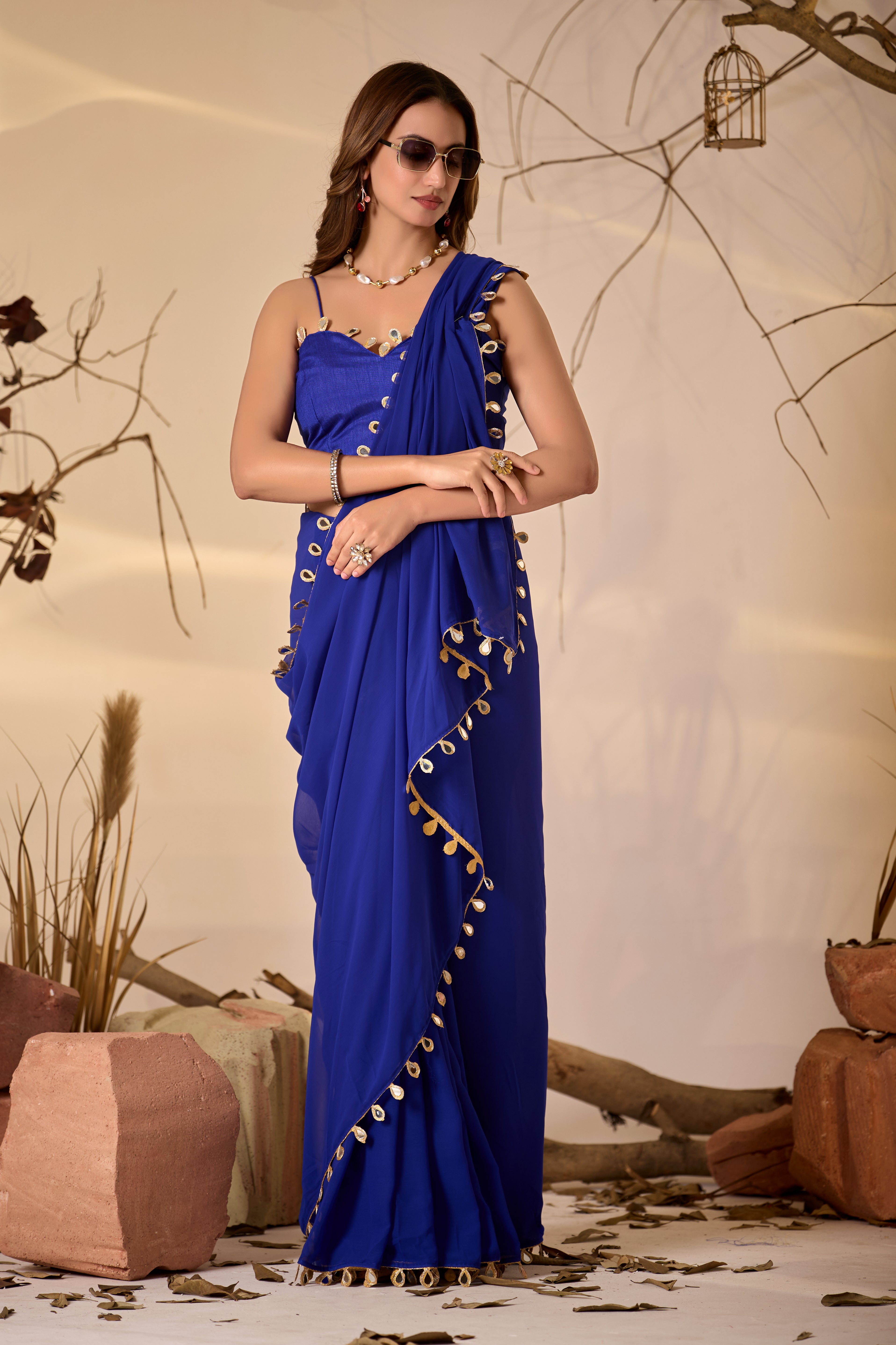 Georgette Saree with Teardrop Golden Border