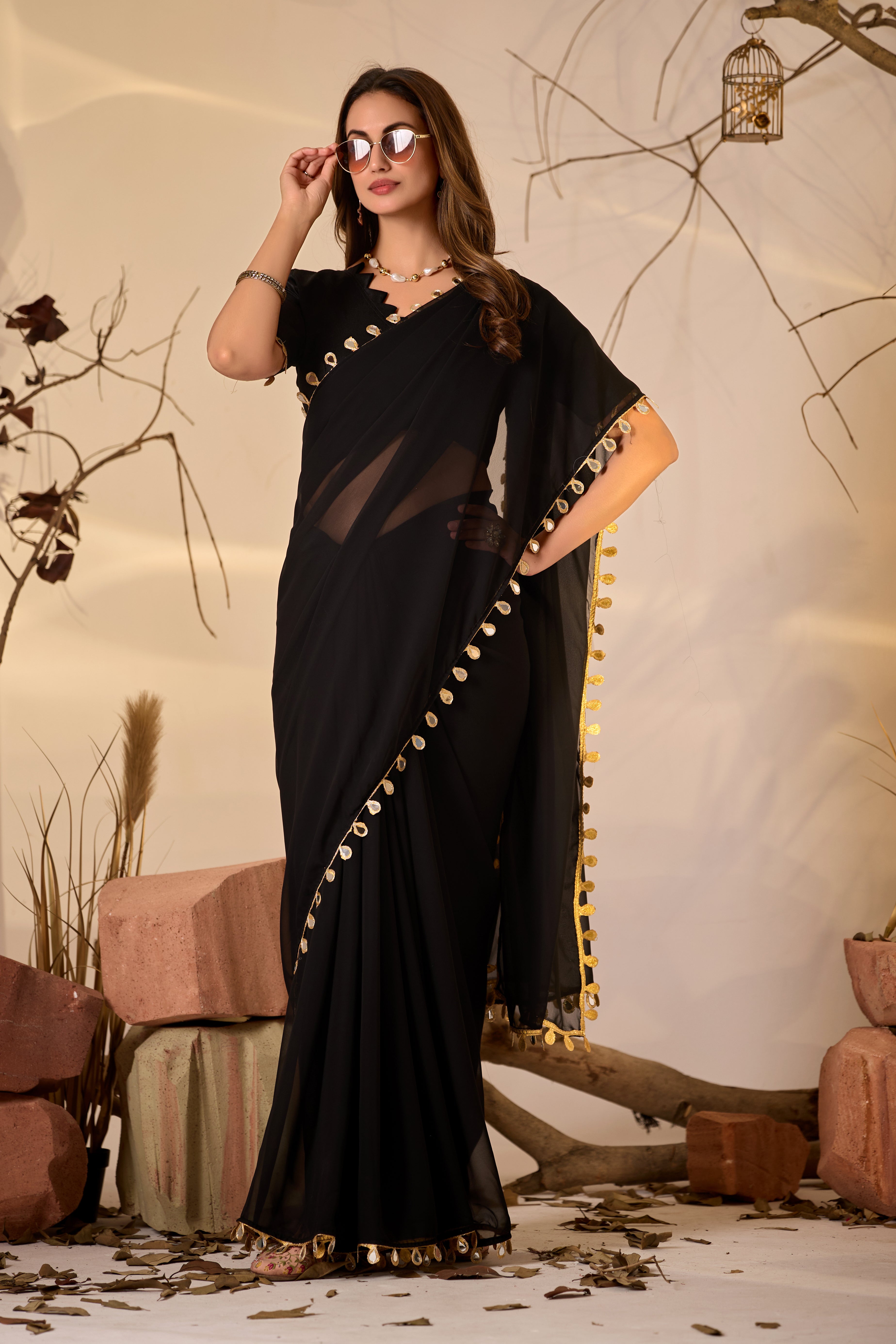 Georgette Saree with Teardrop Golden Border