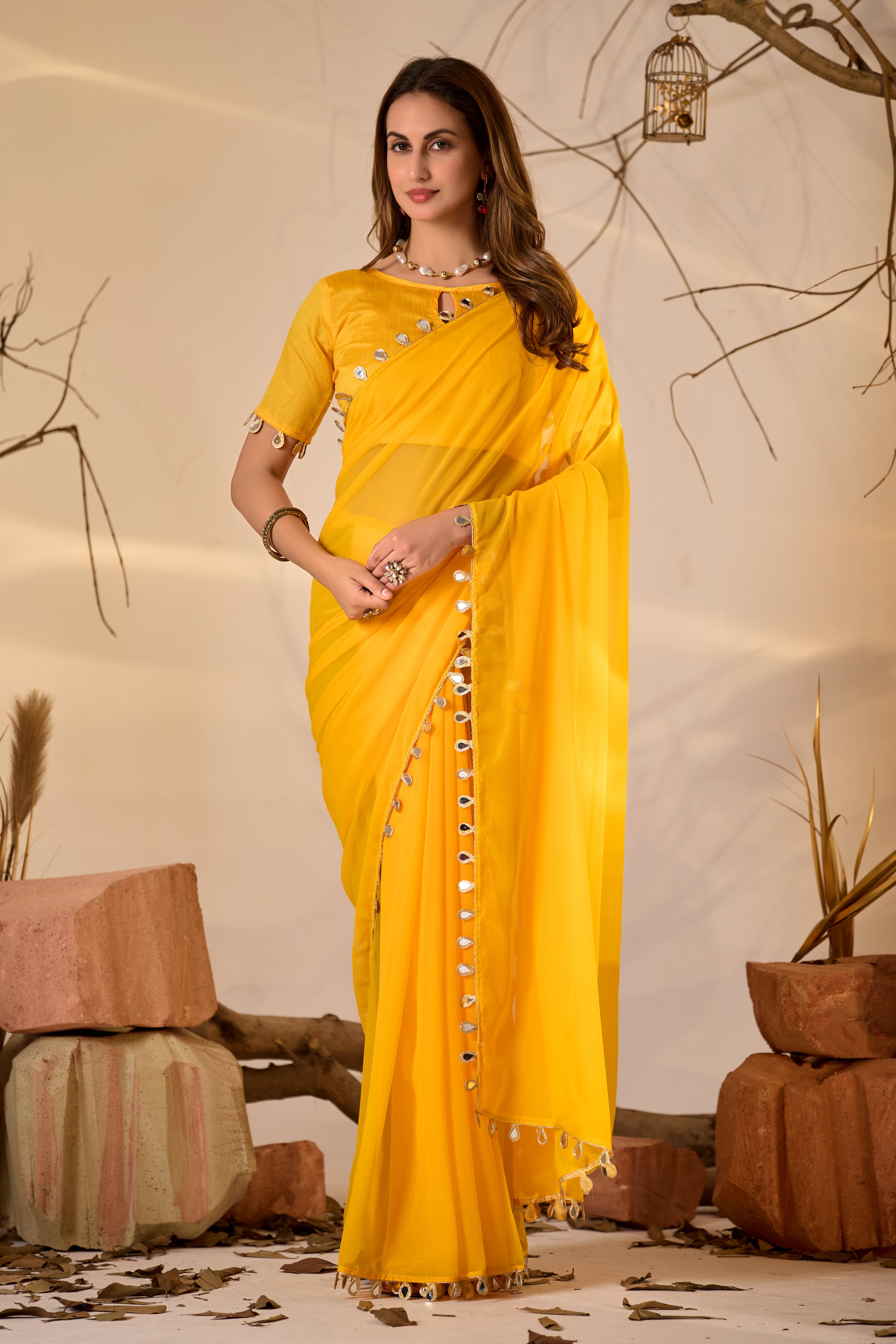 Georgette Saree with Teardrop Golden Border