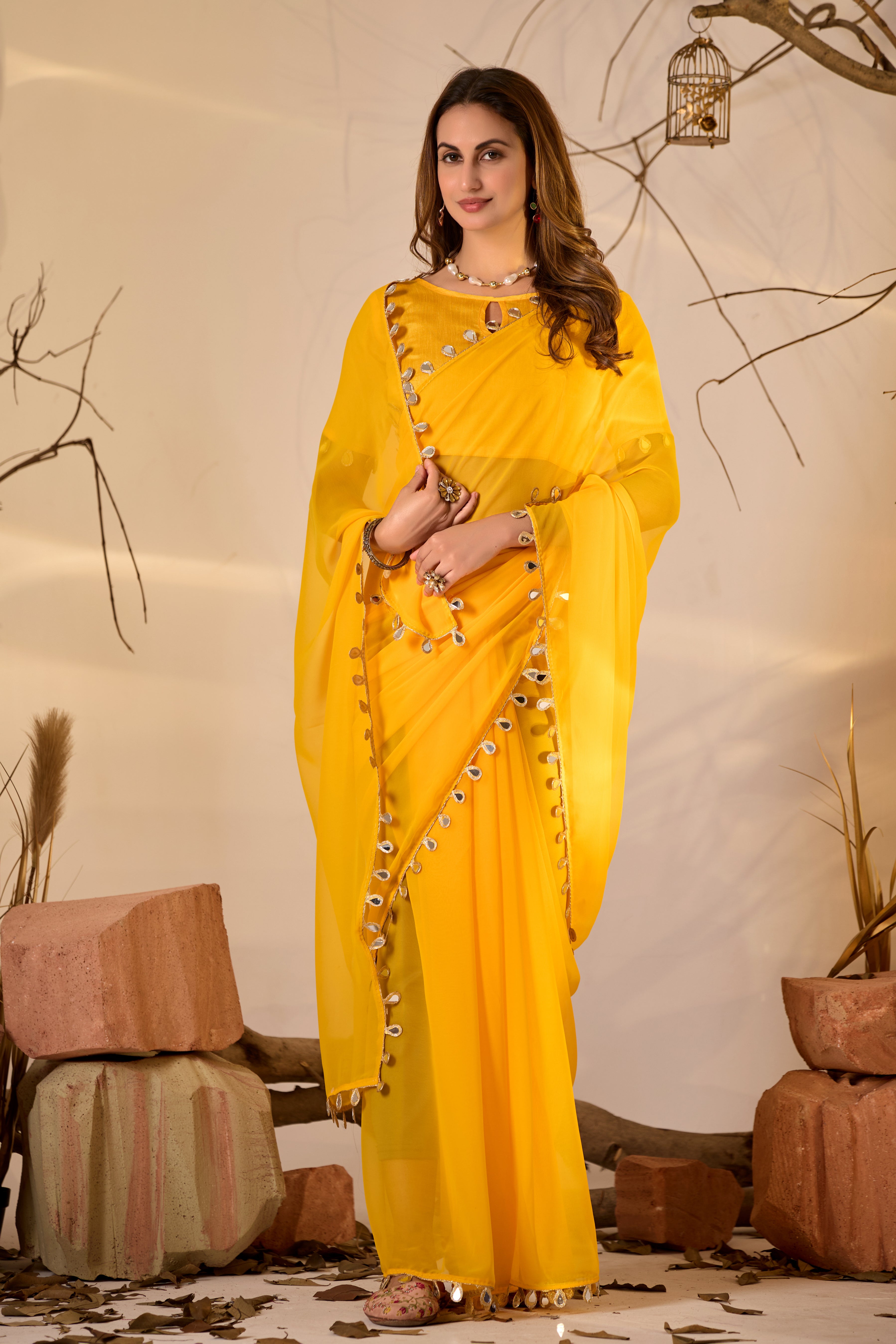 Georgette Saree with Teardrop Golden Border