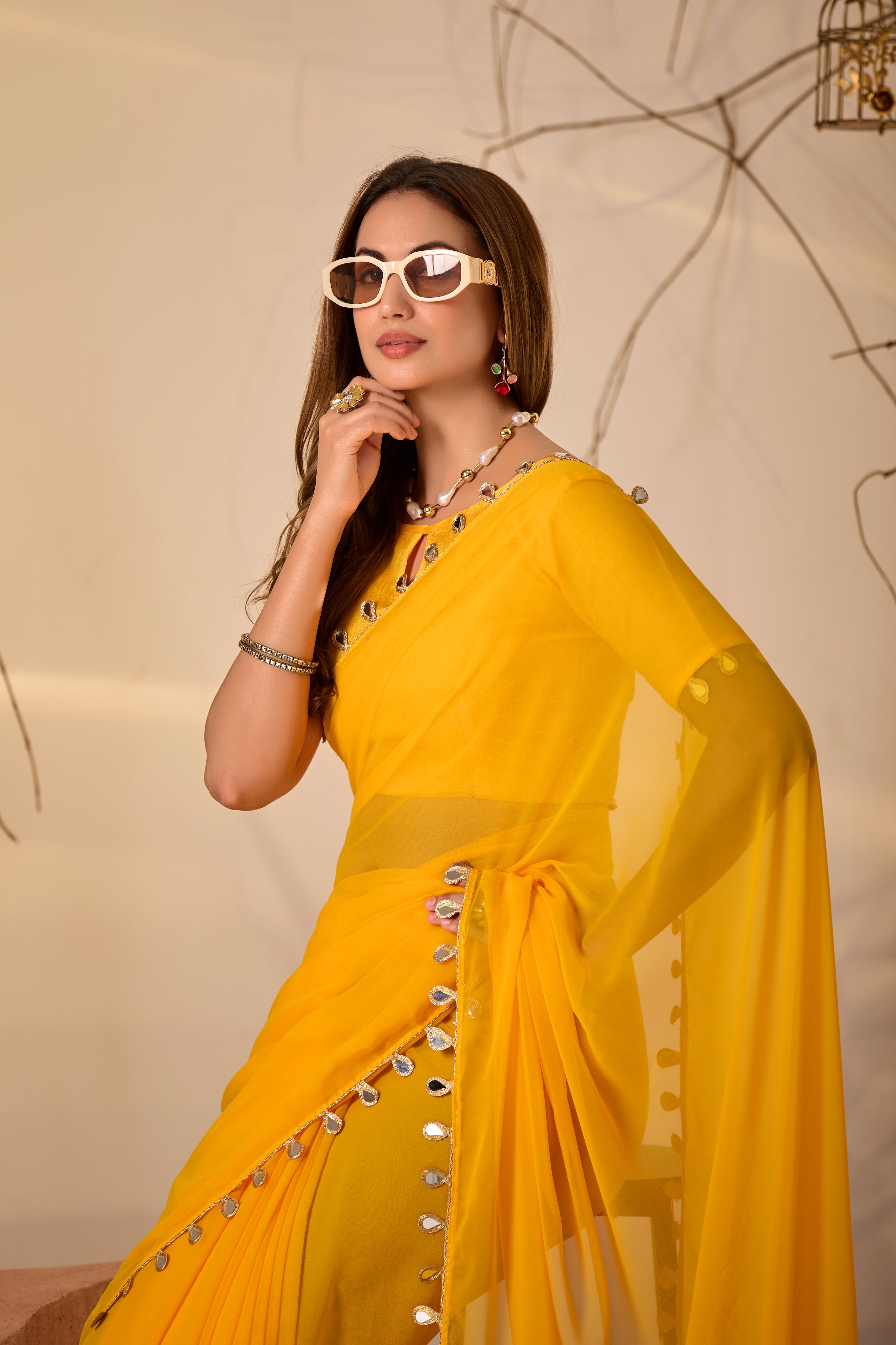 Georgette Saree with Teardrop Golden Border